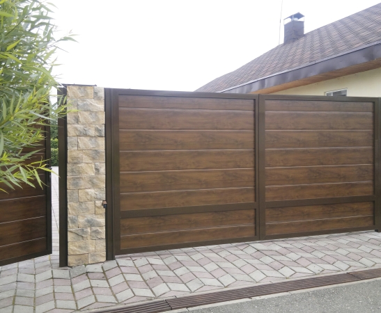 Распашные ворота в Кропоткине